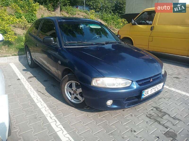 Хетчбек Mitsubishi Colt 2001 в 