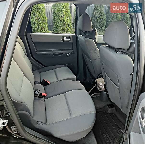 Хэтчбек Mitsubishi Colt 2007 в Городке фото 14 Хэтчбек Mitsubishi Colt 2007 в Городке