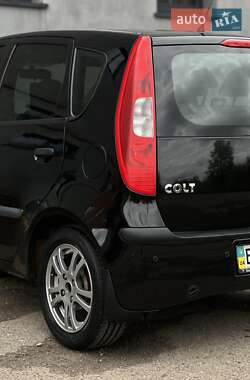 Хэтчбек Mitsubishi Colt 2006 в 