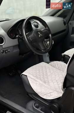 Хэтчбек Mitsubishi Colt 2006 в 