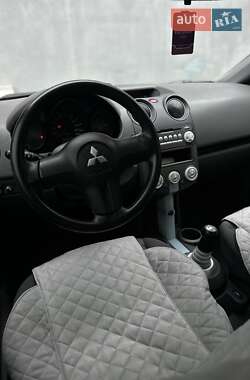 Хэтчбек Mitsubishi Colt 2006 в 