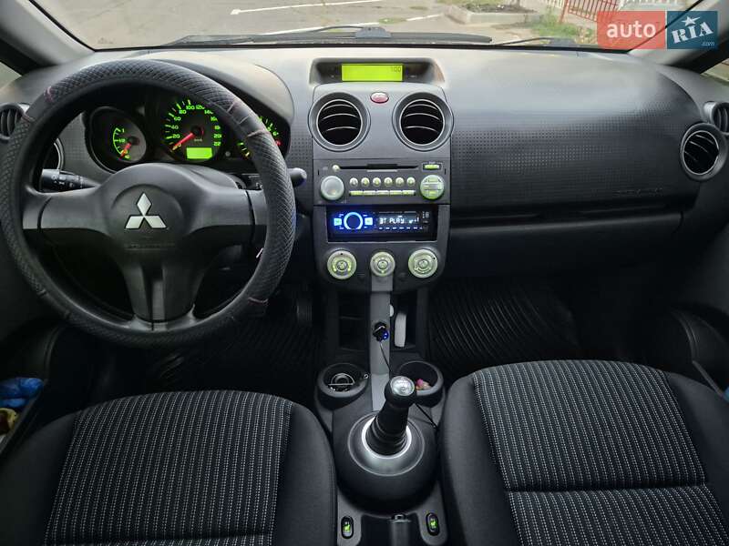Хэтчбек Mitsubishi Colt 2008 в Одессе фото 7 Хэтчбек Mitsubishi Colt 2008 в Одессе