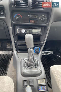 Хэтчбек Mitsubishi Colt 1992 в 