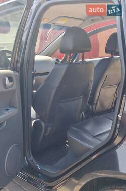 Хэтчбек Mitsubishi Colt 2005 в 