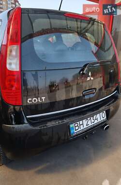 Хэтчбек Mitsubishi Colt 2005 в 