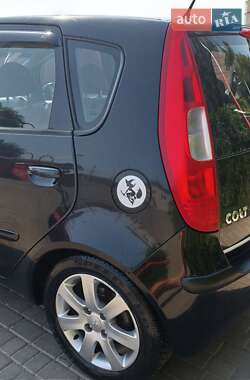 Хэтчбек Mitsubishi Colt 2005 в 