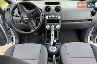 Хетчбек Mitsubishi Colt 2006 в 