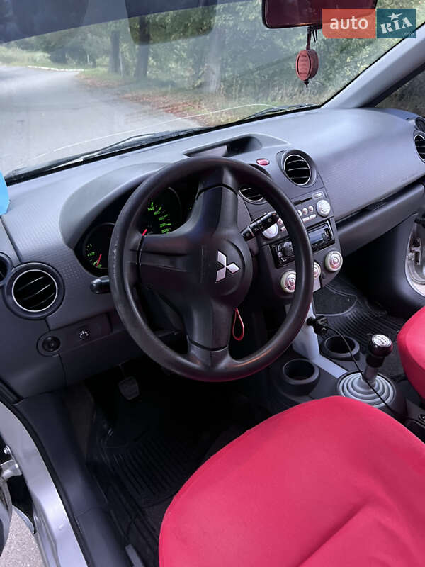 Хэтчбек Mitsubishi Colt 2006 в Баре