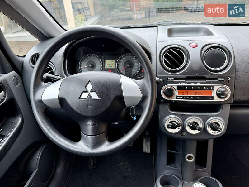 Хэтчбек Mitsubishi Colt 2012 в Черновцах