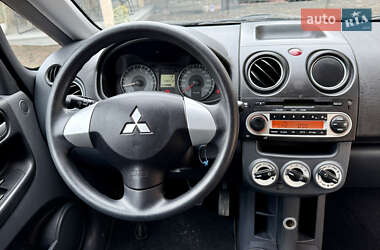 Хэтчбек Mitsubishi Colt 2012 в 
