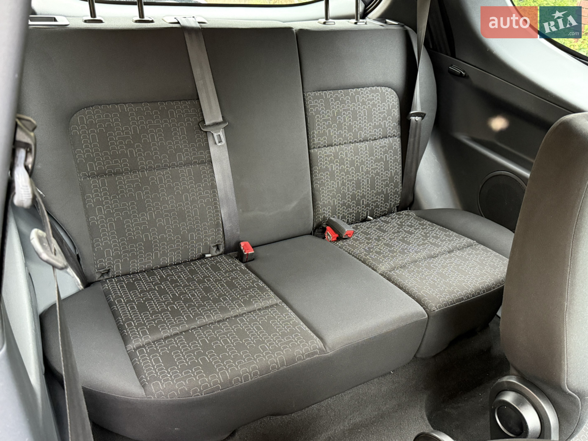 2012 Mitsubishi Colt - мініатюра 18
