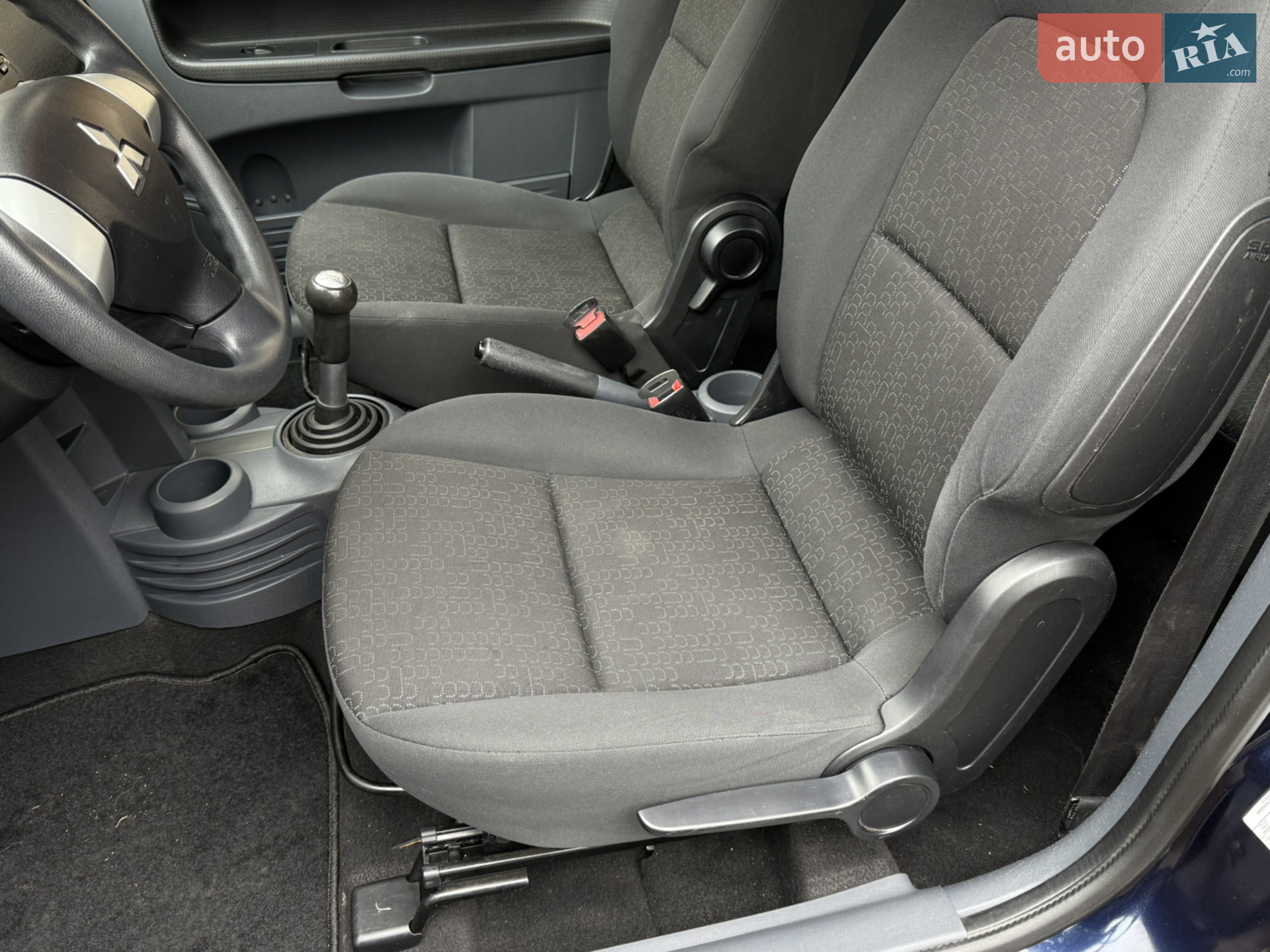 2012 Mitsubishi Colt - мініатюра 22