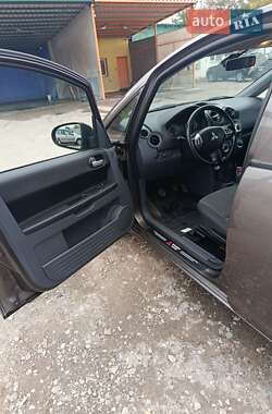 Хетчбек Mitsubishi Colt 2011 в 