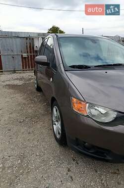 Хетчбек Mitsubishi Colt 2011 в 
