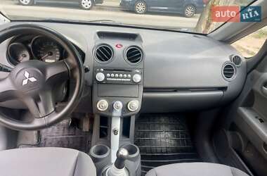 Хэтчбек Mitsubishi Colt 2005 в 