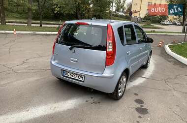 Хэтчбек Mitsubishi Colt 2005 в 