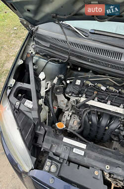 Хетчбек Mitsubishi Colt 2012 в 