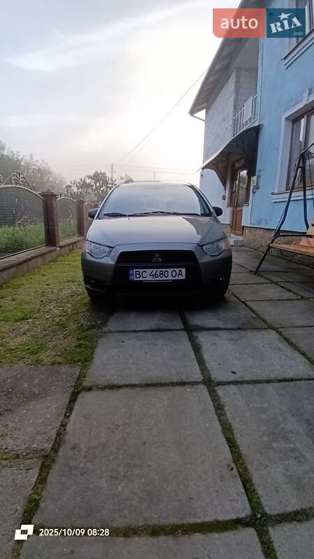 Хэтчбек Mitsubishi Colt 2009 в Львове