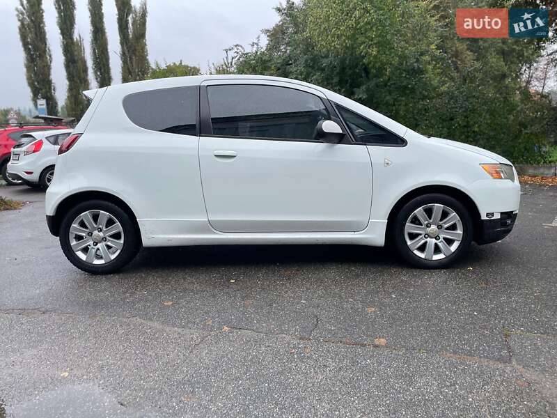 Хэтчбек Mitsubishi Colt 2010 в Киеве