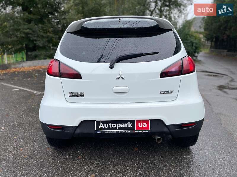 Хэтчбек Mitsubishi Colt 2010 в Киеве