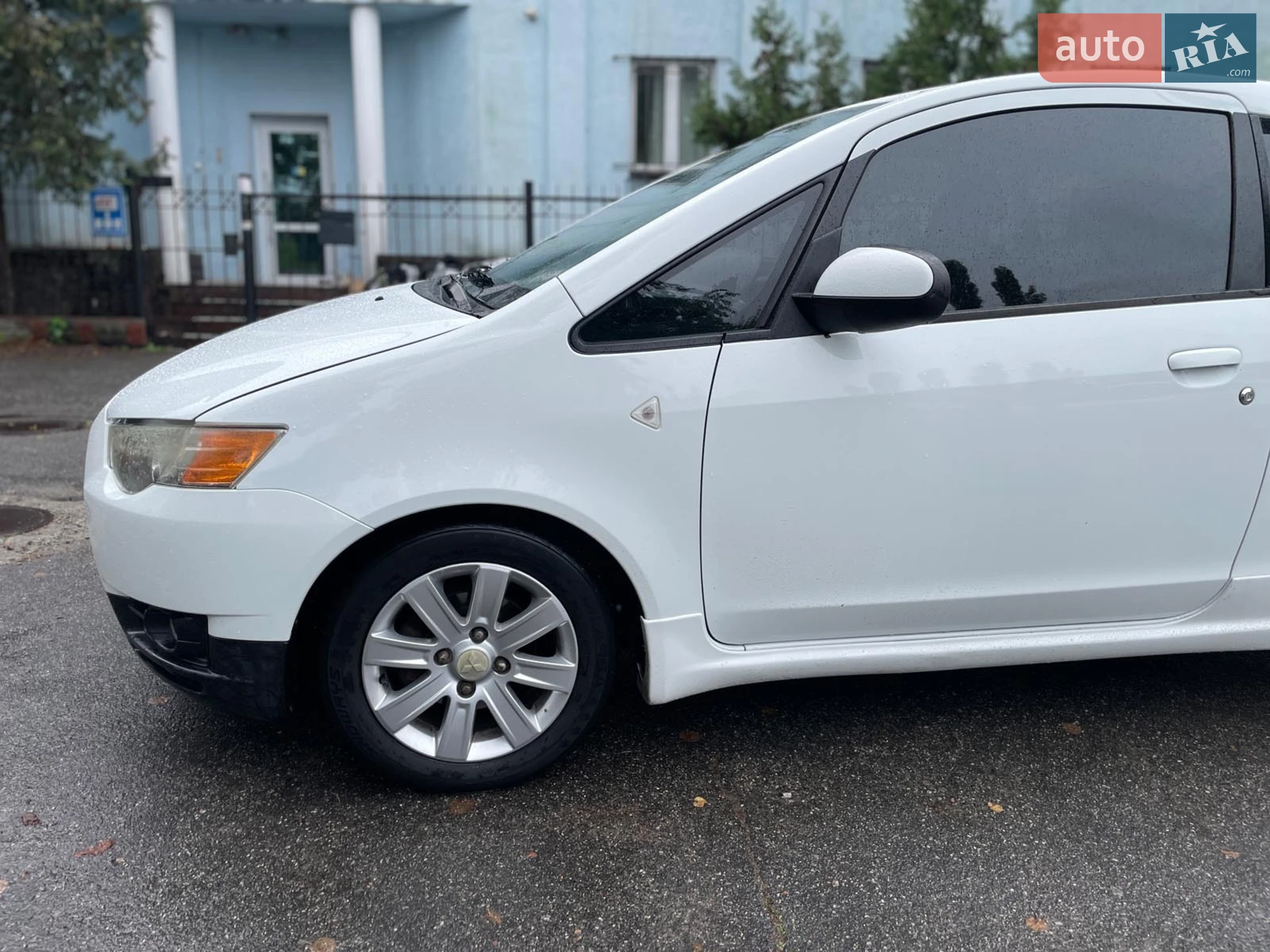 2010 Mitsubishi Colt - мініатюра 16