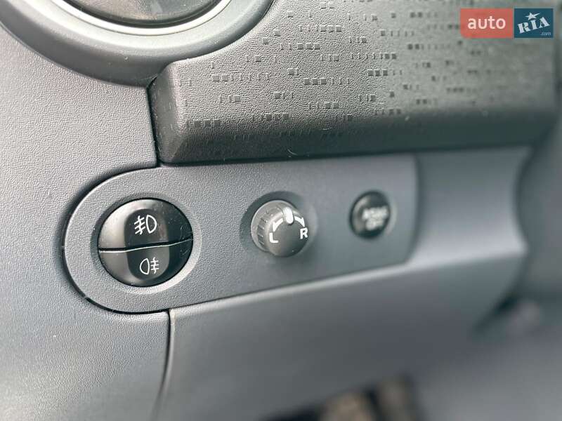 Хэтчбек Mitsubishi Colt 2010 в Киеве