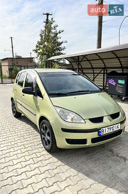 Хэтчбек Mitsubishi Colt 2005 в 