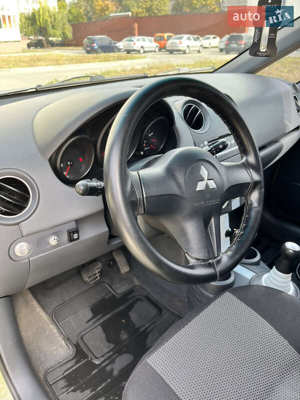 Хэтчбек Mitsubishi Colt 2005 в Полтаве