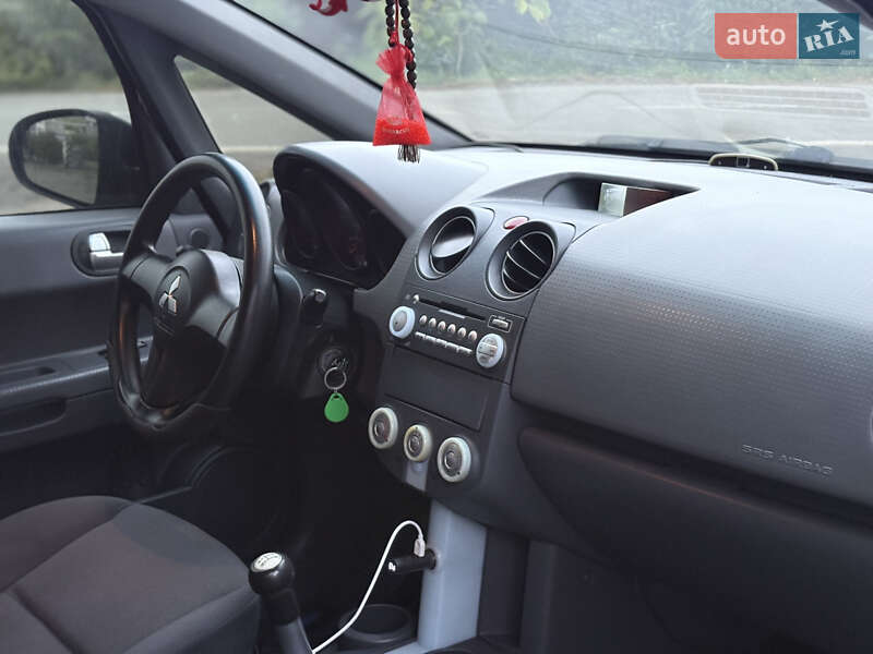Хэтчбек Mitsubishi Colt 2006 в Виннице