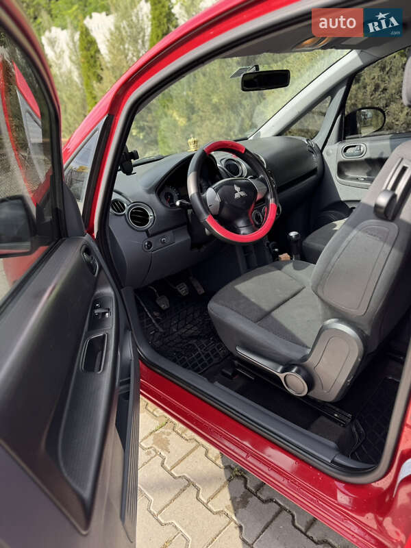 Хетчбек Mitsubishi Colt 2009 в Кіцмані фото 4 Хетчбек Mitsubishi Colt 2009 в Кіцмані