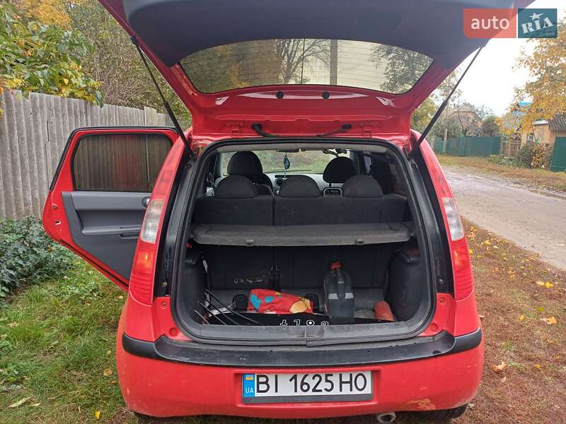 Хэтчбек Mitsubishi Colt 2006 в Валках
