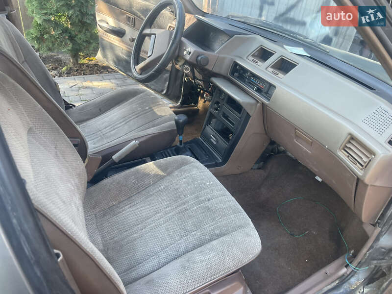 Хэтчбек Mitsubishi Colt 1987 в Черновцах