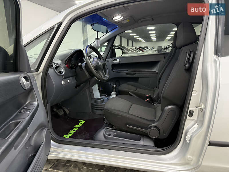 Хэтчбек Mitsubishi Colt 2006 в Одессе