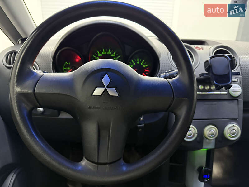 Хэтчбек Mitsubishi Colt 2006 в Одессе