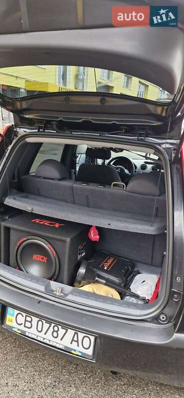Хэтчбек Mitsubishi Colt 2005 в Чернигове
