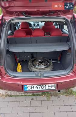 Хэтчбек Mitsubishi Colt 2006 в  фото 5 Хэтчбек Mitsubishi Colt 2006 в