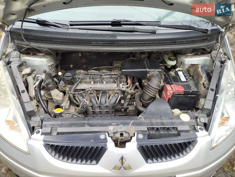 Хэтчбек Mitsubishi Colt 2004 в Катеринополе фото 21 Хэтчбек Mitsubishi Colt 2004 в Катеринополе