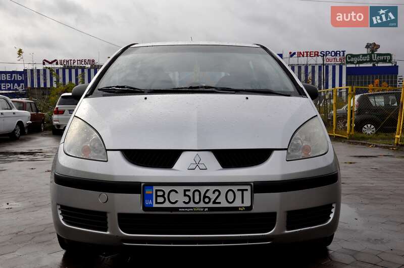 Хэтчбек Mitsubishi Colt 2004 в Львове