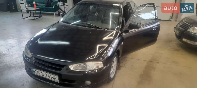 Хетчбек Mitsubishi Colt 2002 в Києві фото 2 Хетчбек Mitsubishi Colt 2002 в Києві