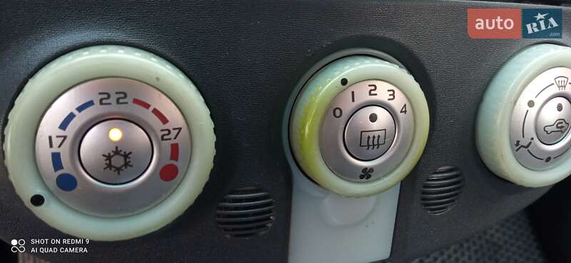 Хетчбек Mitsubishi Colt 2005 в Звягелі