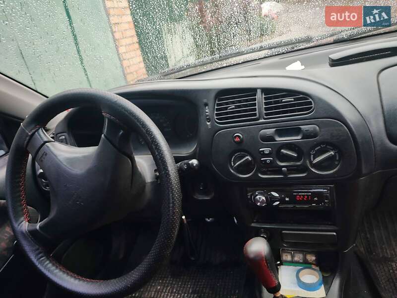 Хетчбек Mitsubishi Colt 1998 в Червоногригорівці фото 3 Хетчбек Mitsubishi Colt 1998 в Червоногригорівці