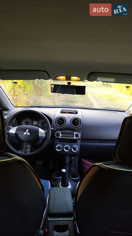 Хетчбек Mitsubishi Colt 2008 в Полтаві фото 10 Хетчбек Mitsubishi Colt 2008 в Полтаві