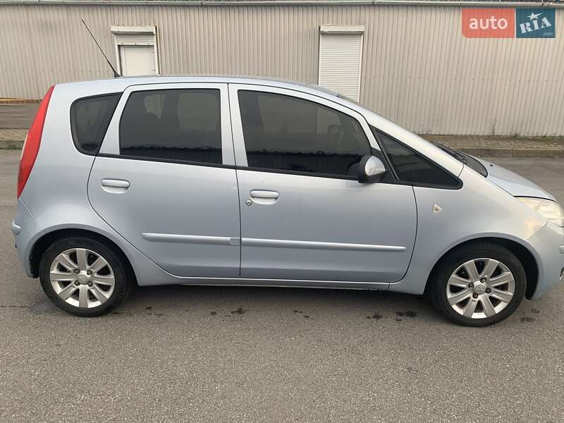 Хэтчбек Mitsubishi Colt 2007 в Луцке фото 6 Хэтчбек Mitsubishi Colt 2007 в Луцке