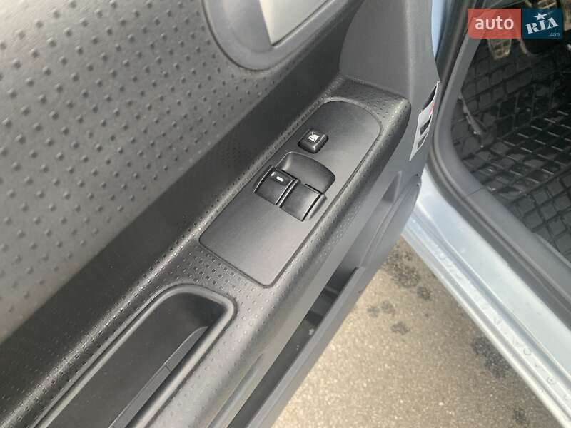 Хэтчбек Mitsubishi Colt 2007 в Луцке фото 14 Хэтчбек Mitsubishi Colt 2007 в Луцке