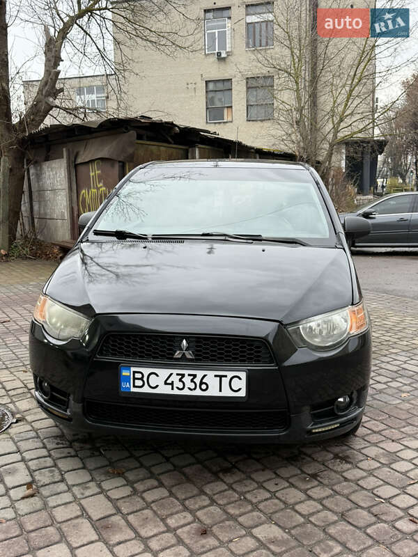Хэтчбек Mitsubishi Colt 2010 в Львове