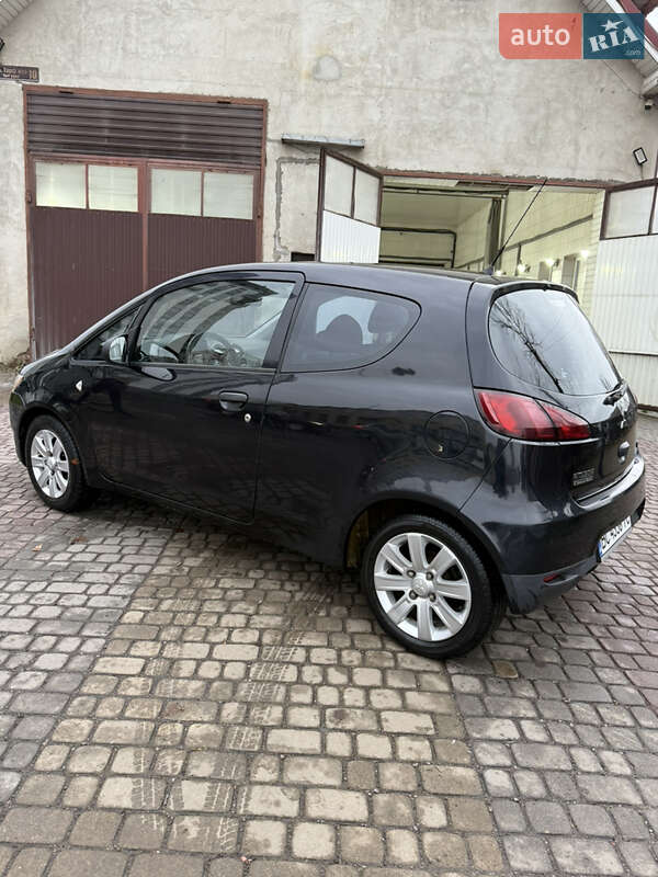 Хэтчбек Mitsubishi Colt 2010 в Львове