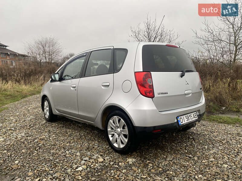 Хетчбек Mitsubishi Colt 2009 в Чернівцях