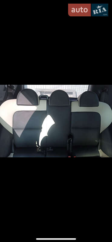 Хетчбек Mitsubishi Colt 2005 в Старокостянтинові