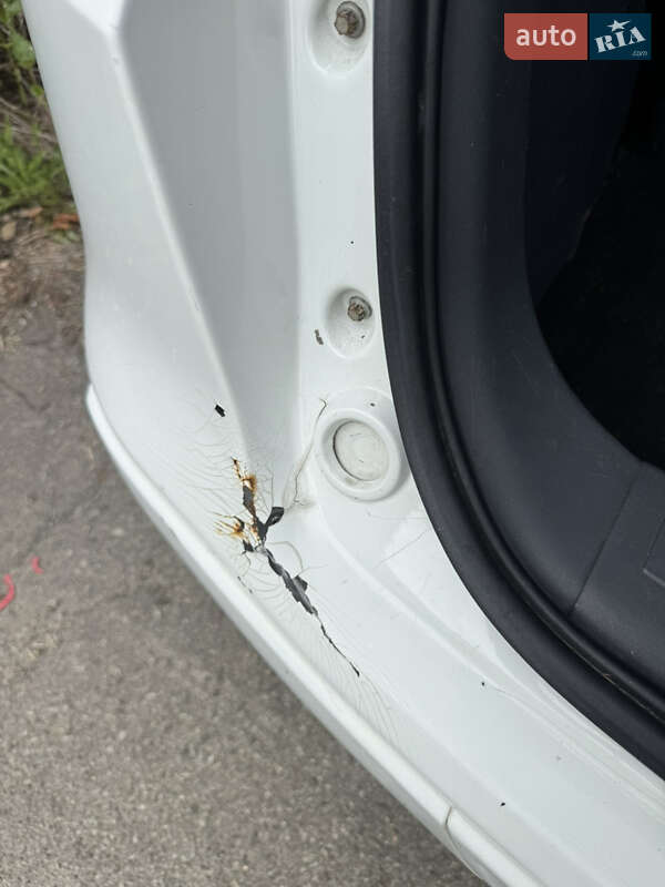 Хэтчбек Mitsubishi Colt 2008 в Киеве фото 8 Хэтчбек Mitsubishi Colt 2008 в Киеве