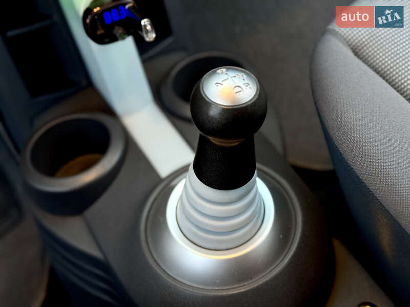 Хэтчбек Mitsubishi Colt 2007 в Днепре фото 29 Хэтчбек Mitsubishi Colt 2007 в Днепре